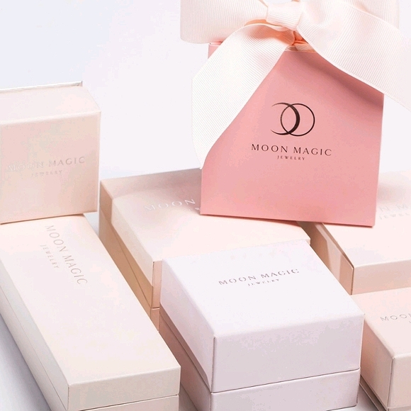 Moon Magic Genuine Rainbow Moonstone Ring - Size 7 - Picture 5 of 6